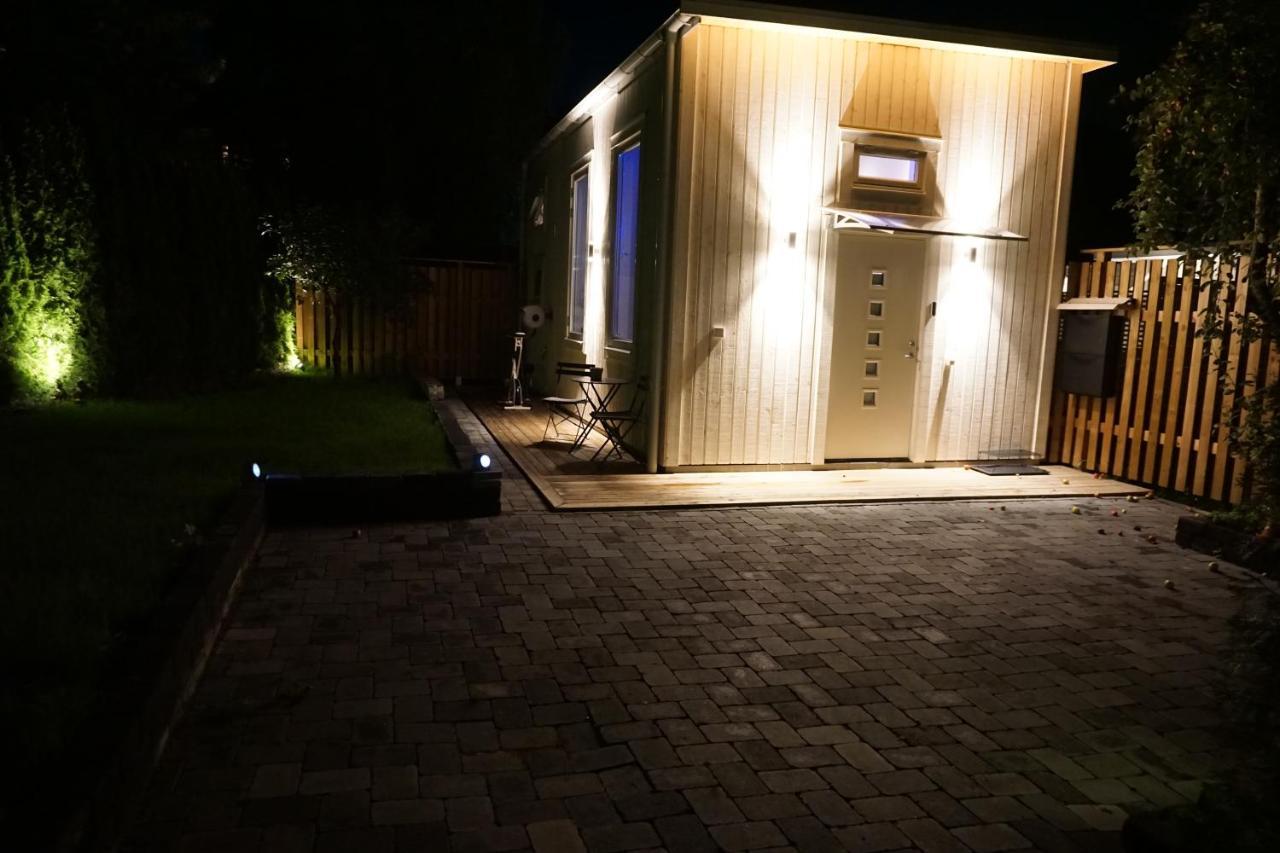 Апартаменти Fresh Happy Little House, 35 M2 In Taeby Стокгольм Екстер'єр фото